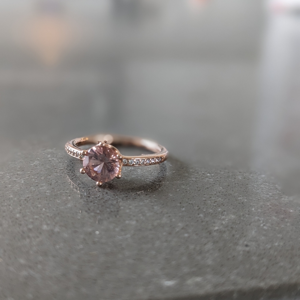 Pandora Sparkling Crown solitaire ring